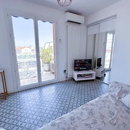 Alger - Rooftop Avec 1 Au Centre-ville D'antibes דירה