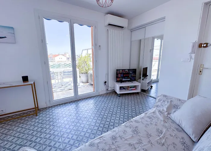 Alger - Rooftop Avec 1 Au Centre-ville D'antibes Daire