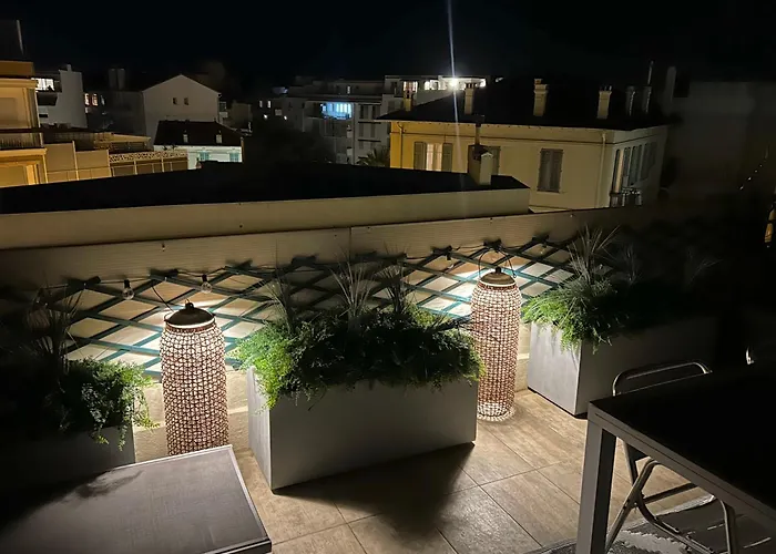 Alger - Rooftop Avec 1 Au Centre-ville D'antibes * 앙티브
